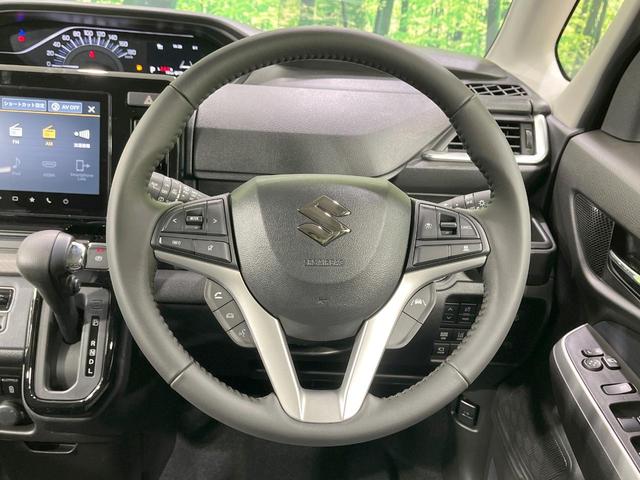 ソリオ ハイブリッドＭＺ　登録済未使用車　衝突軽減装置　純正９型ナビ　全周囲カメラ　レーダークルーズ　両側電動スライド　コーナーセンサー　ＬＥＤヘッド　ブラインドスポットモニター　ＣＤ　ＤＶＤ　シートヒーター（11枚目）