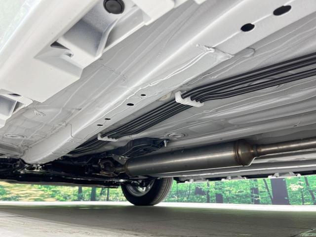 ソリオ ハイブリッドＭＺ　登録済未使用車　衝突軽減装置　純正９型ナビ　全周囲カメラ　レーダークルーズ　両側電動スライド　コーナーセンサー　ＬＥＤヘッド　ブラインドスポットモニター　ＣＤ　ＤＶＤ　シートヒーター（21枚目）