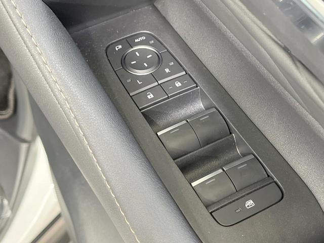 アルファードハイブリッド Z 禁煙車 衝突軽減装置 左右独立ムーンルーフ 後席モニター 純正14型ナビ 全周囲カメラ 両側電動スライド パドルシフト デジタルインナーミラー ブラインドスポットモニター AC100V ETC(58枚目)