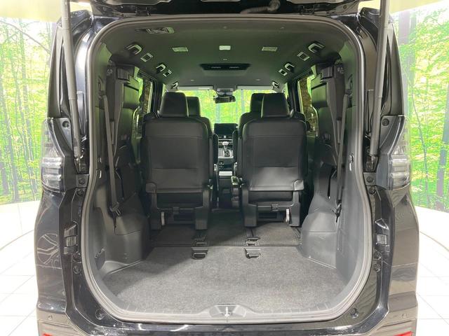 ヴォクシー Ｓ－Ｚ　禁煙車　衝突軽減装置　純正１０．５型ディスプレイ　バックカメラ　レーダークルーズ　両側電動スライド　パワーバックドア　快適利便パッケージ　ＣＤ　ＤＶＤ　ＥＴＣ　ドラレコ　オートハイビーム（11枚目）