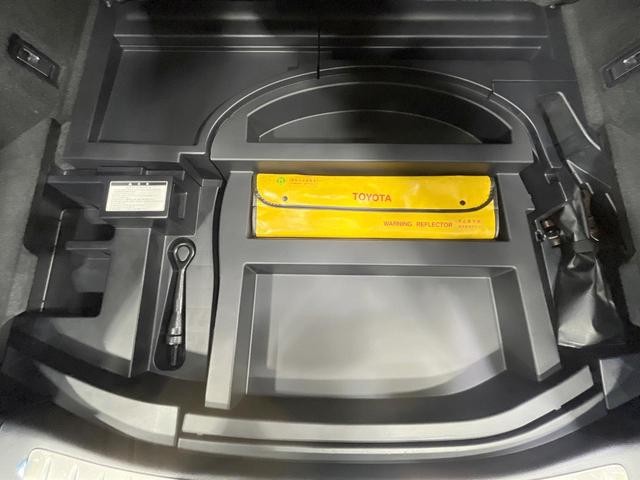 ハリアーハイブリッド プレミアム　アドバンスドパッケージ　４ＷＤ　禁煙車　ＪＢＬサウンド付き純正ナビ　全周囲カメラ　衝突軽減装置　レーダークルーズ　合皮シート　パワーバックドア　ＬＥＤヘッド　スマートキー　オートハイビーム　ＥＴＣ　ドラレコ　置くだけ充電（53枚目）