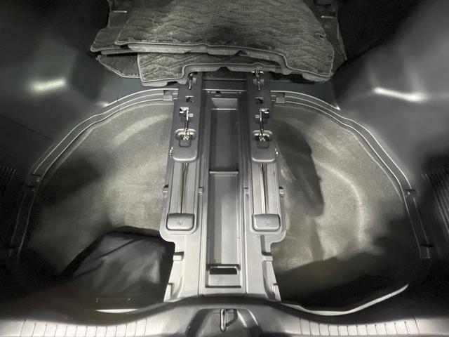 アルファード ２．５Ｓ　両側電動ドア　純正９型ナビ　後席モニター　バックカメラ　レーダークルーズ　禁煙車　ドラレコ　コーナーセンサー　スマートキー　ＬＥＤヘッド　ビルトインＥＴＣ　純正１８インチアルミ（54枚目）