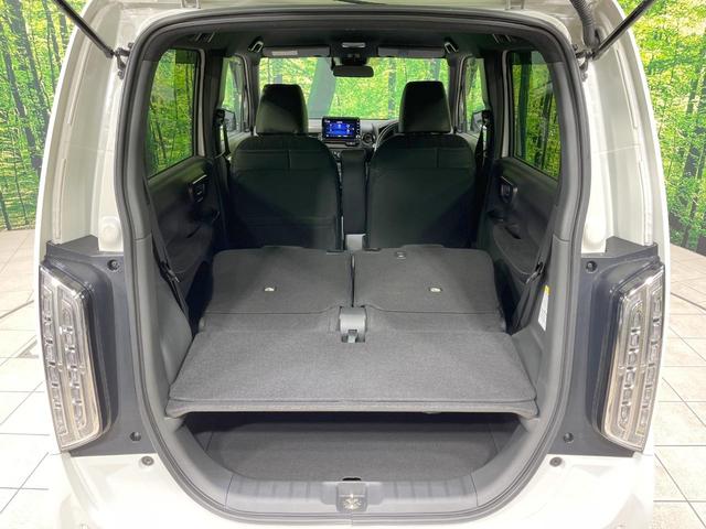 ���i�̂���������ʋ΁A���}���ɏ\���ȉ׎��X�y�[�X���m�ۂ��Ă���܂��B�Z�J���h�V�[�g��|���ƁA�傫�ȉו��̐ύڂ��\�ł���