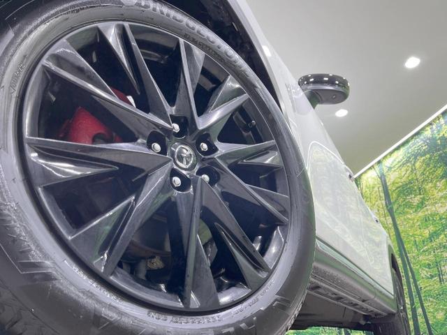 �y�����P�X�C���`�A���~�z�C�[���z�O�ςɃ}�b�`���������A���~�z�C�[���𑕒����Ă���܂��B�e��ЊO�A���~�z�C�[����A�X�^�b�h���X�^�C�����戵�����Ă���܂��B���񂲑��k����������