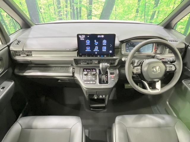 ステップワゴン スパーダ　登録済未使用車　４ＷＤ　衝突軽減装置　純正１１．４型ナビ　バックカメラ　レーダークルーズ　両側電動スライド　スマートキー　ブラインドスポットモニター　パワーバックドア　パドルシフト（2枚目）