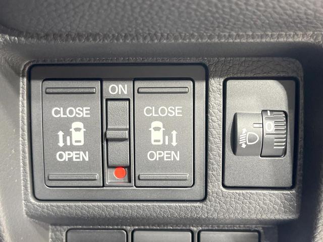 ステップワゴン スパーダ　登録済未使用車　４ＷＤ　衝突軽減装置　純正１１．４型ナビ　バックカメラ　レーダークルーズ　両側電動スライド　スマートキー　ブラインドスポットモニター　パワーバックドア　パドルシフト（7枚目）