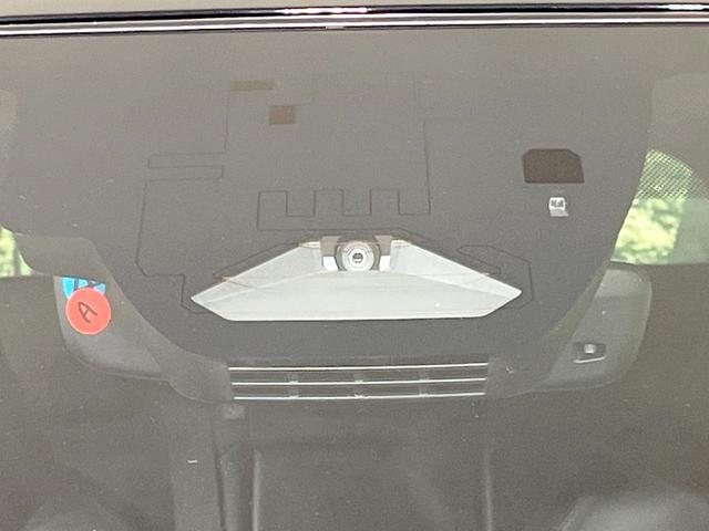 カローラクロス ハイブリッド　Ｚ　禁煙車　衝突軽減装置　純正１０．５型ディスプレイオーディオ　バックカメラ　レーダークルーズ　パワーバックドア　前席シートヒーター　ＬＥＤヘッド　スマートキー　オートハイビーム　パワーシート　ＥＴＣ（5枚目）