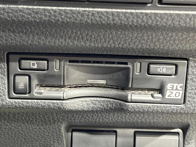 カローラクロス ハイブリッド　Ｚ　禁煙車　衝突軽減装置　純正１０．５型ディスプレイオーディオ　バックカメラ　レーダークルーズ　パワーバックドア　前席シートヒーター　ＬＥＤヘッド　スマートキー　オートハイビーム　パワーシート　ＥＴＣ（29枚目）