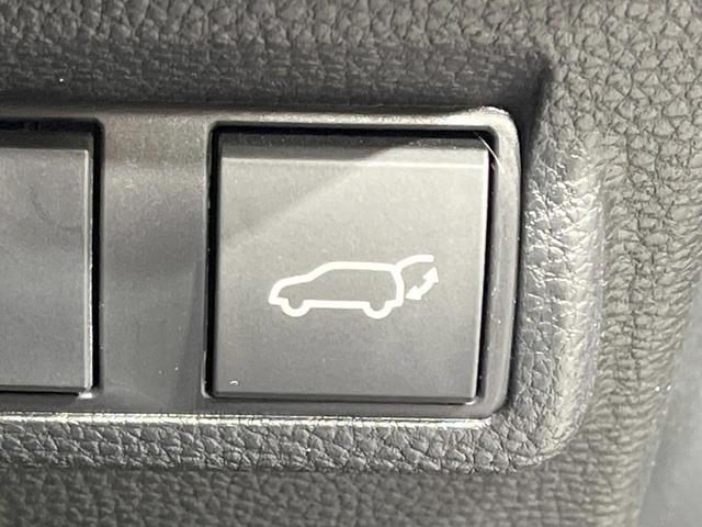 カローラクロス ハイブリッド　Ｚ　禁煙車　衝突軽減装置　純正１０．５型ディスプレイオーディオ　バックカメラ　レーダークルーズ　パワーバックドア　前席シートヒーター　ＬＥＤヘッド　スマートキー　オートハイビーム　パワーシート　ＥＴＣ（31枚目）