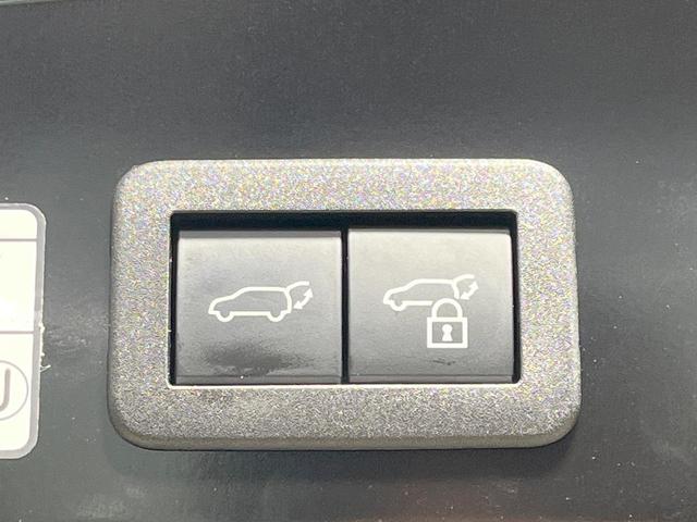 カローラクロス ハイブリッド　Ｚ　禁煙車　衝突軽減装置　純正１０．５型ディスプレイオーディオ　バックカメラ　レーダークルーズ　パワーバックドア　前席シートヒーター　ＬＥＤヘッド　スマートキー　オートハイビーム　パワーシート　ＥＴＣ（32枚目）