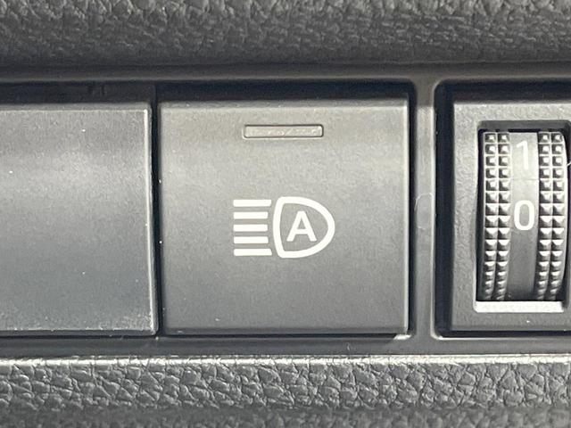 カローラクロス ハイブリッド　Ｚ　禁煙車　衝突軽減装置　純正１０．５型ディスプレイオーディオ　バックカメラ　レーダークルーズ　パワーバックドア　前席シートヒーター　ＬＥＤヘッド　スマートキー　オートハイビーム　パワーシート　ＥＴＣ（33枚目）