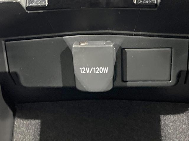 カローラクロス ハイブリッド　Ｚ　禁煙車　衝突軽減装置　純正１０．５型ディスプレイオーディオ　バックカメラ　レーダークルーズ　パワーバックドア　前席シートヒーター　ＬＥＤヘッド　スマートキー　オートハイビーム　パワーシート　ＥＴＣ（59枚目）