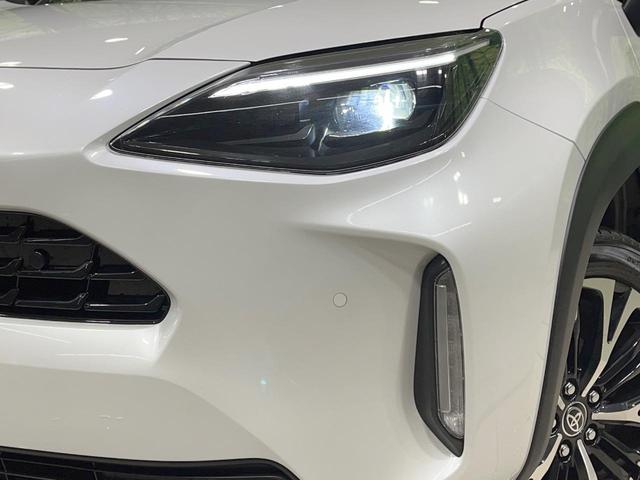 ヤリスクロス ハイブリッドＺ　禁煙車　衝突軽減装置　純正ディスプレイオーディオ　全周囲カメラ　レーダークルーズ　前席シートヒーター　パワーシート　ＬＥＤヘッド　ブラインドスポットモニター　スマートキー　ＥＴＣ　ドラレコ（12枚目）