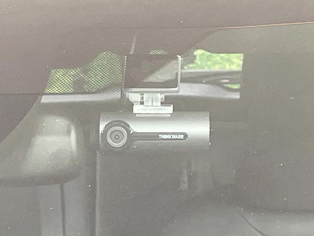 ヤリスクロス ハイブリッドＺ　禁煙車　衝突軽減装置　純正ディスプレイオーディオ　全周囲カメラ　レーダークルーズ　前席シートヒーター　パワーシート　ＬＥＤヘッド　ブラインドスポットモニター　スマートキー　ＥＴＣ　ドラレコ（29枚目）