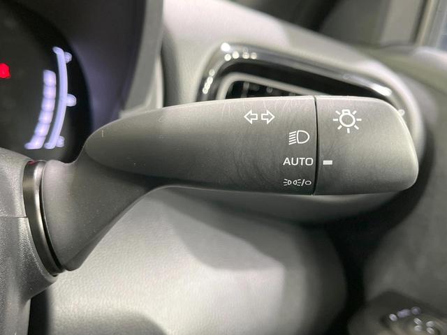 ヤリスクロス ハイブリッドＺ　禁煙車　衝突軽減装置　純正ディスプレイオーディオ　全周囲カメラ　レーダークルーズ　前席シートヒーター　パワーシート　ＬＥＤヘッド　ブラインドスポットモニター　スマートキー　ＥＴＣ　ドラレコ（43枚目）