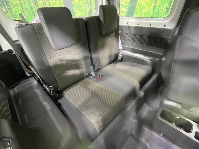 ジムニー ＸＣ　届出済未使用車　４ＷＤ　ＭＴ車　ターボ　衝突被害軽減システム　レーダークルーズ　コーナーセンサー　スマートキー　ＬＥＤヘッド　純正１６インチアルミ　オートハイビーム　オートライト　オートエアコン（9枚目）