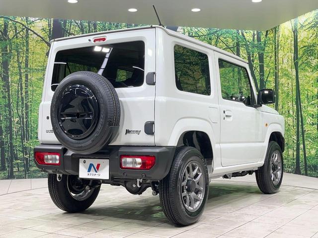 ジムニー ＸＣ　届出済未使用車　４ＷＤ　ＭＴ車　ターボ　衝突被害軽減システム　レーダークルーズ　コーナーセンサー　スマートキー　ＬＥＤヘッド　純正１６インチアルミ　オートハイビーム　オートライト　オートエアコン（17枚目）