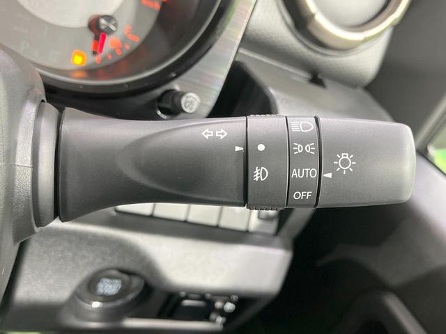 ジムニー ＸＣ　届出済未使用車　４ＷＤ　ＭＴ車　ターボ　衝突被害軽減システム　レーダークルーズ　コーナーセンサー　スマートキー　ＬＥＤヘッド　純正１６インチアルミ　オートハイビーム　オートライト　オートエアコン（34枚目）