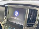 【メーカー純正8型ナビ】インテリアに溶け込むスタイリッシュな「専用設計」メーカーナビを装備♪視認性や操作性など基本性能にも優れ、より上質なカーライフをお楽しみいただけます。