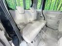 後部座席も気になるようなキズ・汚れやへたり等、大きなダメージはなく、良好な状態です。
