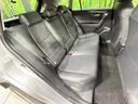 後部座席も気になるようなキズ・汚れやへたり等、大きなダメージはなく、良好な状態です。