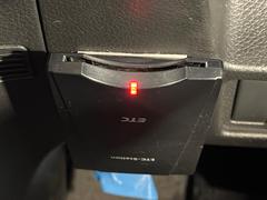 【ＥＴＣ】高速道路の料金所をストレスなく通過！話題のスポットやサービスエリアに多い「スマートIntercooler」利用時は必須のアイテムです。当店でセットアップを実施、ご納車当日からすぐにご利用いただけます！ 6