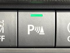 【クリアランスソナー】バンパーに付いたセンサーが障害物を検知！一定の距離に近づくとアラートで教えてくれます♪狭い駐車スペースや車庫入れ時も安心ですね☆ 7