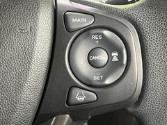 【アダプティブクルーズコントロール】高速道路での長距離走行が楽に！！自動で速度を保つクルーズコントロールが、衝突軽減システムと連携し、前方の車両を感知して車間を保つように速度調節してくれます！！ 6