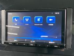 【ナビゲーション】目的地までしっかり案内してくれる使いやすいナビ。Ｂｌｕｅｔｏｏｔｈ接続すればお持ちのスマホやＭＰ３プレイヤーの音楽を再生可能！毎日の運転がさらに楽しくなります！！ 3