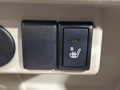 【シートヒーター】寒い日に重宝するシートヒーター！エアコンより早く温まってくれるので寒がりの人も安心ですね♪エアコンの温風は乾燥するから苦手、という方にもをおすすめです。 6