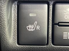 【シートヒーター】寒い日に重宝するシートヒーター！エアコンより早く温まってくれるので寒がりの人も安心ですね♪エアコンの温風は乾燥するから苦手、という方にもをおすすめです。 6