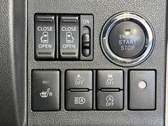 【両側パワースライドドア】スマートキーや運転席のスイッチで後席両側スライドドアの開閉が可能♪電動だから力を入れてドアを開ける必要が無く、小さなお子様でも簡単に開け閉めでき快適です♪ 6