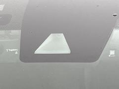 【トヨタセーフティセンス】走行中に前方の車両等を認識し、衝突しそうな時は警報とブレーキで衝突回避と被害軽減をアシスト。より安全にドライブをお楽しみいただけます。 6