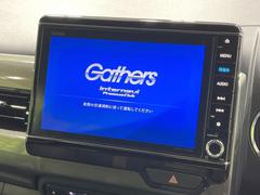 �ڽ��������ʥӡۿ͵��ν����ʥӤ������������ǥ�����ǽ�⽼�¤��Ƥ��ꡢ�£�������������³����Ф������Υ��ޥۤ�ͣУ��ץ쥤�䡼�β��ڤ������ǽ�������α�ž������˳ڤ����ʤ�ޤ����� 3