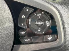 �ڥ����ץƥ��֥��롼������ȥ�����۹�®ƻϩ�Ǥ�Ĺ��Υ���Ԥ��ڤˡ�����ư��®�٤��ݤĥ��롼������ȥ����뤬�����ͷڸ������ƥ��Ϣ�Ȥ��������μ�ξ���Τ��Ƽִ֤��ݤĤ褦��®��Ĵ�ᤷ�Ƥ���ޤ����� 6