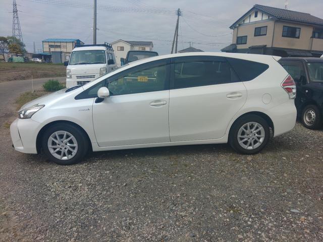 プリウスアルファ Ｓ　ＥＴＣ　バックカメラ　ナビ　ＴＶ　アルミホイール　スマートキー　アイドリングストップ　電動格納ミラー　ＣＶＴ　盗難防止システム　衝突安全ボディ　ＡＢＳ　ＥＳＣ　ＣＤ　Ｂｌｕｅｔｏｏｔｈ　エアコン（15枚目）