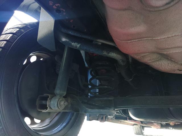 スイフト ＸＳ　オートクルーズコントロール　オートライト　スマートキー　電動格納ミラー　ＣＶＴ　盗難防止システム　衝突安全ボディ　ＡＢＳ　ＥＳＣ　エアコン　パワーステアリング　パワーウィンドウ　運転席エアバッグ（17枚目）