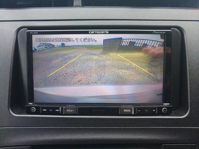 プリウス Ｓ　ＥＴＣ　バックカメラ　ナビ　ＴＶ　アルミホイール　ＬＥＤヘッドランプ　ＣＶＴ　スマートキー　電動格納ミラー　盗難防止システム　ＣＤ　ＵＳＢ　ミュージックプレイヤー接続可　Ｂｌｕｅｔｏｏｔｈ（3枚目）