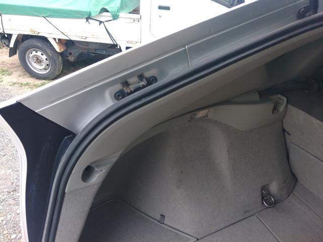 プリウス Ｓ　ＥＴＣ　バックカメラ　ナビ　ＴＶ　アルミホイール　ＬＥＤヘッドランプ　ＣＶＴ　スマートキー　電動格納ミラー　盗難防止システム　ＣＤ　ＵＳＢ　ミュージックプレイヤー接続可　Ｂｌｕｅｔｏｏｔｈ（38枚目）