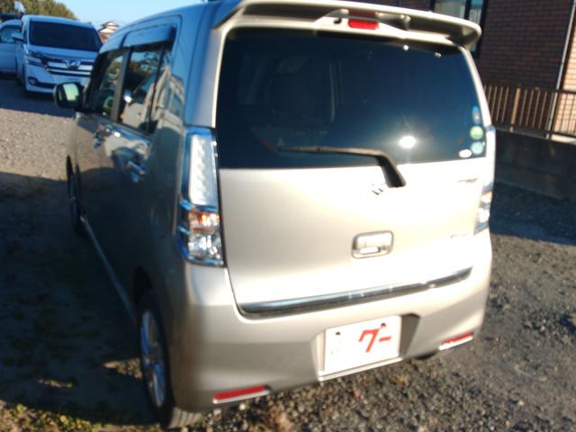 ワゴンＲスティングレー Ｘ　ドライブレコーダー　衝突被害軽減システム　オートライト　ＨＩＤ　スマートキー　アイドリングストップ　シートヒーター　ベンチシート　ＣＶＴ　盗難防止システム　ＡＢＳ　ＥＳＣ　ＣＤ　ＵＳＢ　アルミホイール（18枚目）