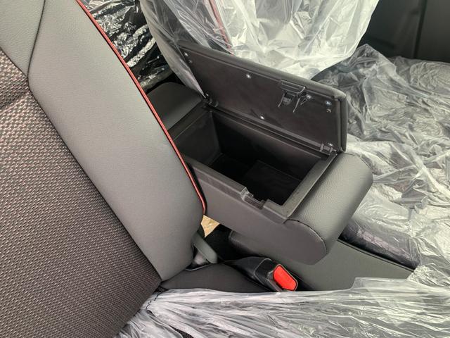 スペーシアカスタム ハイブリッドＸＳ　／届出済未使用車／衝突被害軽減ブレーキ／前後クリアランスソナー／両側オートスライド／運転席助手席シートヒーター／電動パーキングブレーキ／アダプティブクルーズ／後席サーキュレーター／ステアリングヒーター（60枚目）