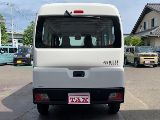 ハイゼットカーゴ スペシャル　ＡＴ　切替４ＷＤ　／届出済未使用車／衝突被害軽減ブレーキ／前後クリアランスソナー／純正ラジオ／両側手動スライドドア／オートライト／運転席助手席パワーウィンドウ／リアワイパー／荷室ライト（22枚目）
