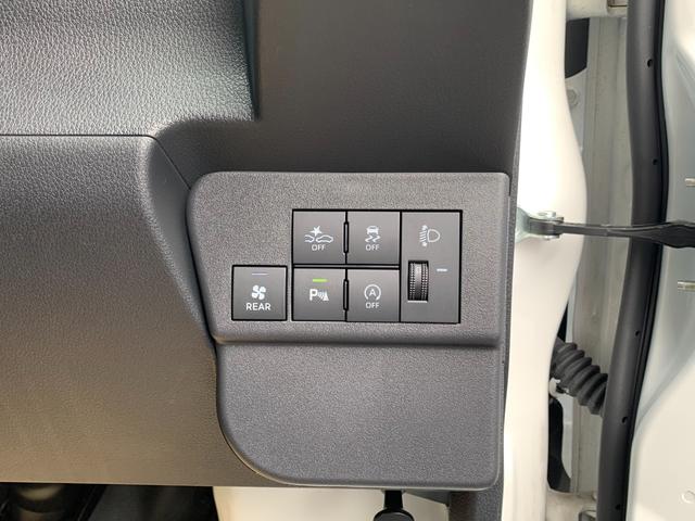ハイゼットカーゴ スペシャル　ＡＴ　切替４ＷＤ　／届出済未使用車／衝突被害軽減ブレーキ／前後クリアランスソナー／純正ラジオ／両側手動スライドドア／オートライト／運転席助手席パワーウィンドウ／リアワイパー／荷室ライト（49枚目）