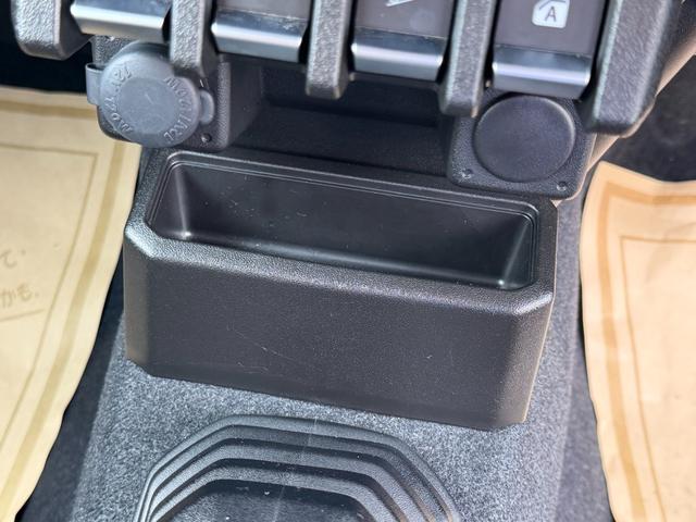 ジムニー ＸＬ　５ＭＴ　切替４ＷＤ　／衝突被害軽減ブレーキ／ディスプレイオーディオ／ラジオ／ＣＤ／ＤＶＤ／Ｂｌｕｅｔｏｏｔｈ／ＵＳＢ／ＡｐｐｌｅＣａｒＰｌａｙ／ＡｎｄｒｏｉｄＡｕｔｏ／社外ＬＥＤヘッドライト／運転席助手席シートヒーター（35枚目）