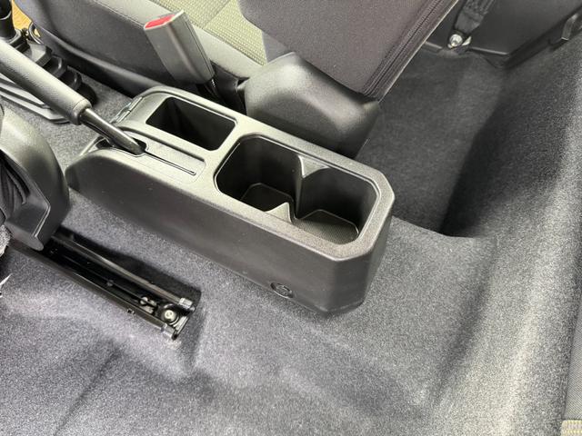 ジムニー ＸＬ　５ＭＴ　切替４ＷＤ　／衝突被害軽減ブレーキ／ディスプレイオーディオ／ラジオ／ＣＤ／ＤＶＤ／Ｂｌｕｅｔｏｏｔｈ／ＵＳＢ／ＡｐｐｌｅＣａｒＰｌａｙ／ＡｎｄｒｏｉｄＡｕｔｏ／社外ＬＥＤヘッドライト／運転席助手席シートヒーター（65枚目）