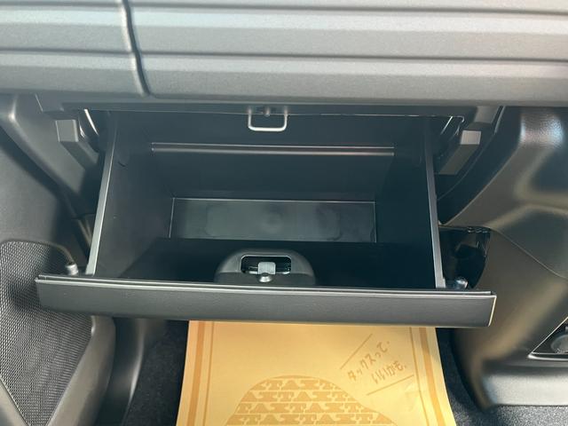 スペーシアカスタム ハイブリッドGS 純正9インチ全方位モニター付ナビ 届出済未使用車/衝突被害軽減ブレーキ/前後クリアランスソナー/左側電動スライド/フルセグTV/Bluetooth/スマホ連携/全方位カメラ/アダプティブクルーズ/全面UVカットガラス/サイドエアバッグ(40枚目)