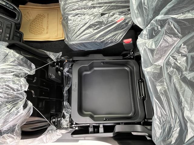 スペーシアカスタム ハイブリッドGS 純正9インチ全方位モニター付ナビ 届出済未使用車/衝突被害軽減ブレーキ/前後クリアランスソナー/左側電動スライド/フルセグTV/Bluetooth/スマホ連携/全方位カメラ/アダプティブクルーズ/全面UVカットガラス/サイドエアバッグ(79枚目)