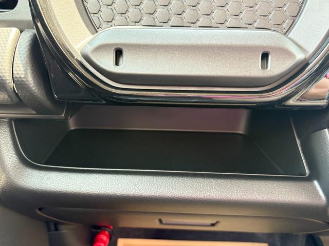 ハスラー ハイブリッドＸ　／届出済未使用車／衝突被害軽減ブレーキ／後方クリアランスソナー／アダプティブクルーズ／ナノイーＸ搭載オートエアコン／運転駅助手席シートヒータ／全面プレミアムＵＶ＆ＩＲカットガラス／パーソナルテーブル（36枚目）