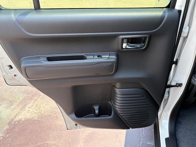 ハスラー ハイブリッドＸ　／届出済未使用車／衝突被害軽減ブレーキ／後方クリアランスソナー／アダプティブクルーズ／ナノイーＸ搭載オートエアコン／運転駅助手席シートヒータ／全面プレミアムＵＶ＆ＩＲカットガラス／パーソナルテーブル（76枚目）