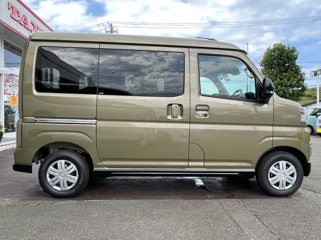 アトレー ＲＳ　切替４ＷＤ　純正９インチディスプレイオーディオ　／届出済未使用車／衝突被害軽減ブレーキ／前後クリアランスソナー／両側オートスライド／フルセグＴＶ／Ｂｌｕｅｔｏｏｔｈ／ＨＤＭＩ／スマホ連携／バックカメラ／アダプティブクルーズ／オーバヘッドシェルフ（22枚目）